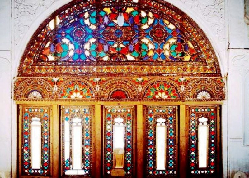 گونه شناسی تزئینات قواره بری درفرم خورشیدی درها